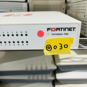 ◎030【通電OK】Fortinet FortiGate 70D FG-70D UTM ファイアウォール FW セキュリティ フォーティネット フォーティゲート ACアダプタ付