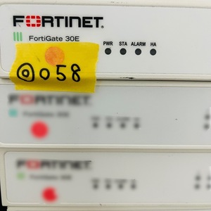 ◎058【通電OK】Fortinet FortiGate 30E FG-30E ファイアウォール FW セキュア SD-WAN SOCプロセッサ フォーティネット フォーティゲート