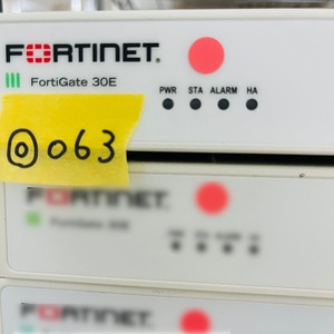 ◎063【通電OK】Fortinet FortiGate 30E FG-30E ファイアウォール FW セキュア SD-WAN SOCプロセッサ フォーティネット フォーティゲート