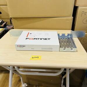 〇309 通電OK Fortinet FortiGate 60E マウント付き ファイアウォール FW セキュアSD-WAN セキュリティ フォーティネット 統合脅威管理 の画像2