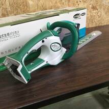 【RH-8917】中古品 makita マキタ 14.4v 350mm 充電式生垣バリカン MUH350D 充電器 バッテリー1個セット ※ライトバッテリ専用機_画像2