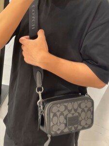 新作 2024 COACH コーチ バッグ ショルダーバッグ 109 メンズ ボディバッグ 斜めかけバッグ コーチ アウトレット品