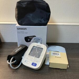 ◎OMRON オムロン HCR-7202 上腕式血圧計 通電確認済 中古美品◎
