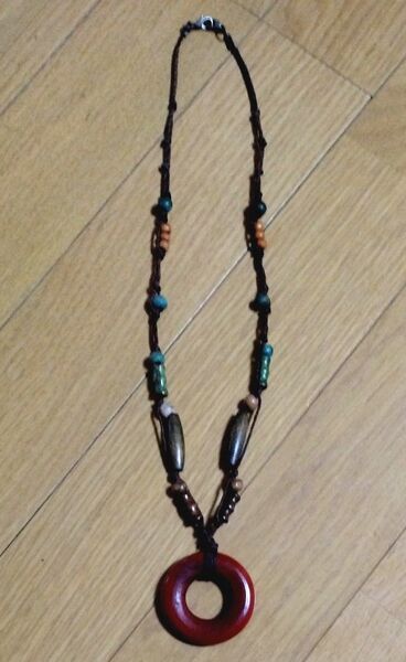 首飾り 木と麻紐 アンティーク 60cm インディアンジュエリー