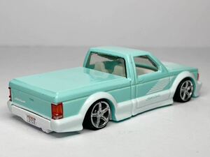 ホットウィールプレミアム(改) '91 GMC SYCLONE ローダウン　インチアップ　トミカサイズ