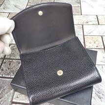 【 ほぼ未使用 】 シャネル キャビアスキン Wホック 財布 A13496 5番台 ブラック 箱・ギャラ付属 CHANEL 1円スタート_画像8