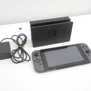 ゲーム祭 ニンテンドースイッチ 本体とアダプター HAC-001 2020 Nintendo Switch グレー 任天堂 稼働品の画像1