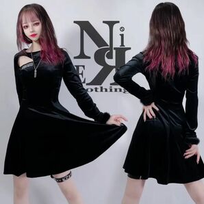 NieR clothing ニーアクロージング 袖ファー付き ベロア ドレス ミニ ワンピース レディース