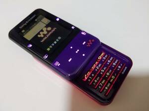 au Walkman Phone Xmini W65S 希少 ウォークマン ガラケー 携帯電話 初期化済み 簡易確認のみ ジャンク きれい 送料無料②