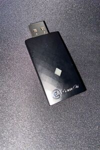 謎の光るUSB