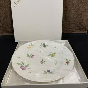 ■1円 未使用品 Noritake ノリタケ Bone China ボーンチャイナ コンテンポラリー 大皿 プレート フルーツ柄 洋食皿 箱付き 割れ欠けなしの画像1