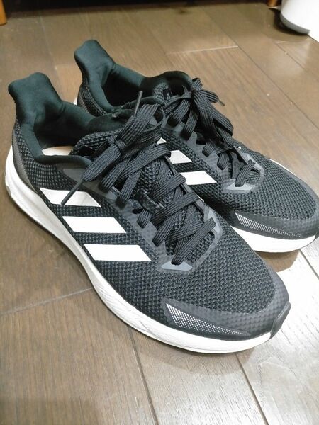 adidas ランニングシューズ スニーカー