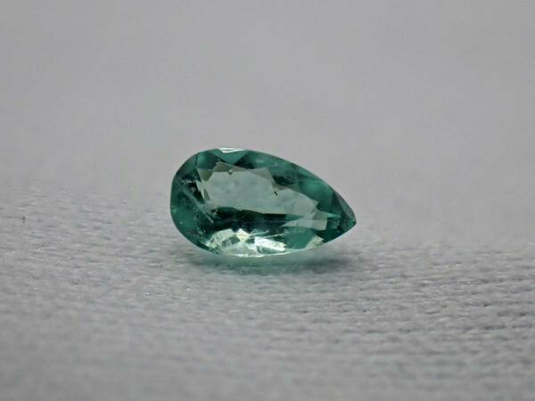 グリーンアウイナイト アウイン 0.093ct 同ロットソ済