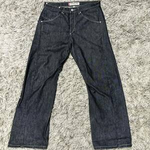 リーバイス levisジーンズ デニムパンツ デニム denim 90's vintage engineered jeans 立体裁断 インディゴ古着 パンツ ワークパンツ 