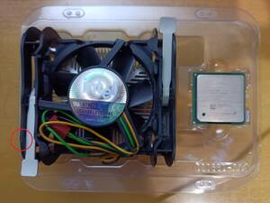 【ジャンク】CPU Intel Celeron SL6VU 2.40GHz 対応ソケット PPGA478 と Pentium 4 のCPUクーラーのセット