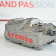 本物 ブレンボ BREMBO M4 モノブロック キャリパー 4POT 34mm ピッチ 100mm 220.988.530 純正製品保証カード付き BRB-220988530_画像2