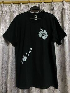 フラダンス シャツ Aloha アロハ Tシャツ Hawaii トップス カットソー パウスカート ハワイ 発表 演奏 ハワイアン メンズ MENS Hawaiian 黒