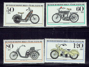 ベルリン 1983年 付加金付(オートバイ )切手セット