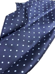 Экскаватор новый неиспользованный итальянский шелк 100% карманный платок носовой платок военно - морской синий × чистая точка складки