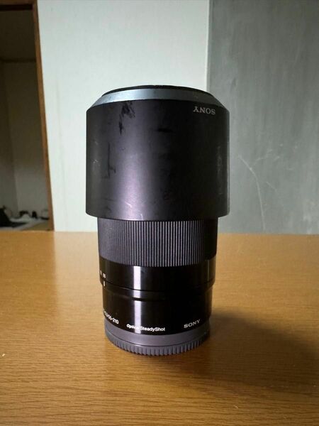 Sony 55 - 210mm f/4.5-6.3 (表のキャップなし)