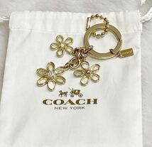 コーチ キーホルダー フラワーモチーフ キーリング チャーム ブランド 小物 レディース ゴールド COACH _画像1