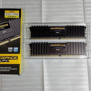 CORSAIR DDR4 デスクトップPC用 メモリモジュール VENGEANCE LPX Series ブラック 16GB×2枚キット CMK32GX4M2A2666C16の画像1