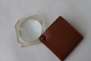 Carton carton mobile magnifier magnifying glass leather case 