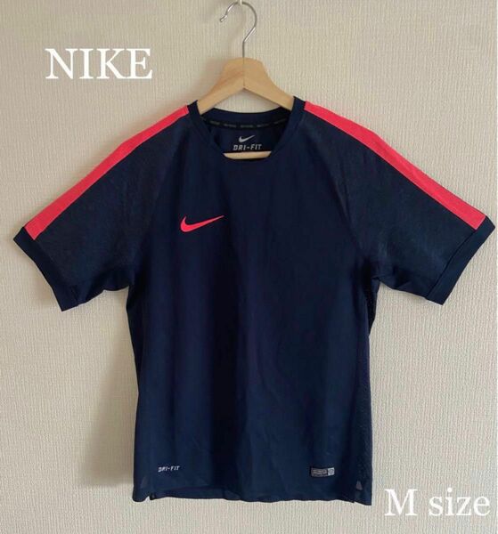 NIKE ナイキ トップス