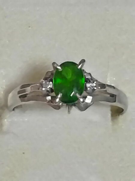 プラチナ900 色石 緑石 グリーンストーン ダイヤ リング 指輪 約12.5号位 総重量3.62g位 Pt900刻印