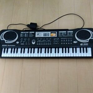 電子キーボード　61鍵盤　傷なし