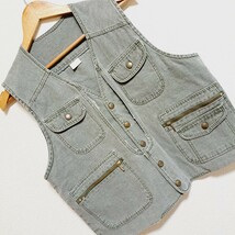 【Denim vest】デニムベスト ベスト グレー 灰色 ボタン カジュアル おしゃれ 着回し こなれ感 フェード感 重ね着 紳士 メンズ/Y7858HH_画像6