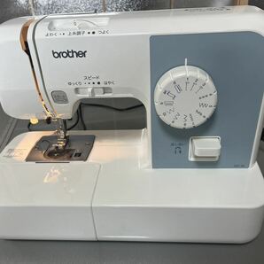 brother ブラザー コンパクト電子ミシン A31-BL EL117 裁縫 手工芸 ハンドクラフトの画像2