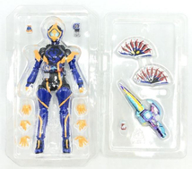 【中古】[開封] バンダイ S.H.Figuarts 仮面ライダージャンヌ コブラゲノム＆ラブコフ クジャクゲノム[240091349955]_画像5