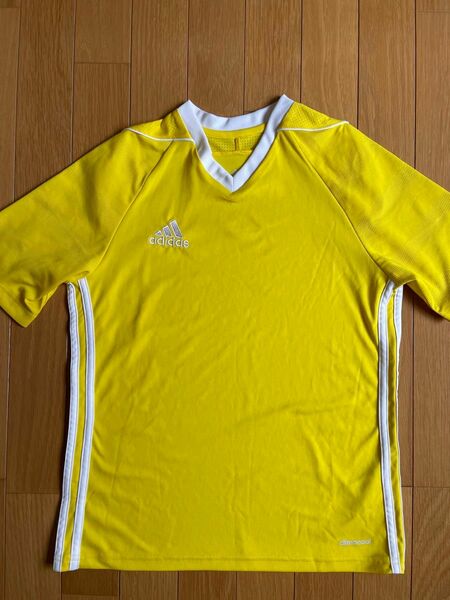 アディダス adidas 160 Tシャツ　サッカー