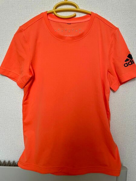 アディダス adidas 160 オレンジ色　Tシャツ　サッカー