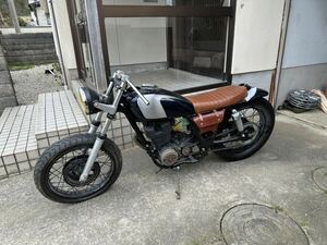 ヤマハ YAMAHA SR400 1JR 部品取り カスタムベース へストアベース 書なし カフェレーサー 引き取り 2型？