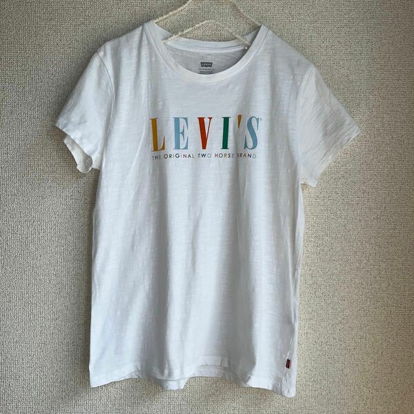 【Levi's】リーバイス　Tシャツ　レディース　Sサイズ