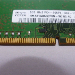 メモリ デスクトップパソコン用 BUFFALO SK hynixチップ DDR4-2666 PC4-21300 8GB 起動しますが小さいチップ欠損ありの為ジャンク品扱です の画像5