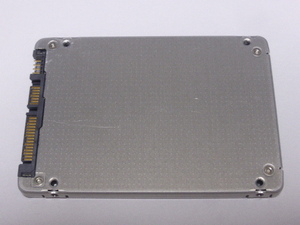 KIOXIA SSD KHK6YRSE3T84 SATA 2.5inch 3.84TB(3840GB) 電源投入回数33回 使用時間181時間 正常判定 本体のみ ラベル欠品 中古品です①