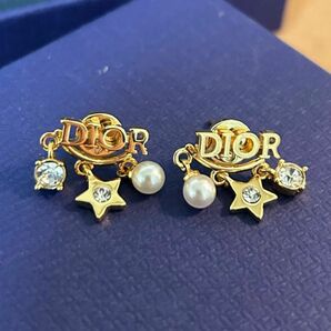 DIOR ピアス風 ゴールドカラー ノベルティー