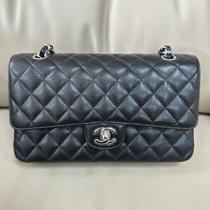 新品未使用★CHANEL シャネル★A01112 キャビアスキン ダブルフラップマトラッセ ハンド チェーンショルダーバッグ シルバー金具 ブランドの画像1