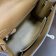 新品同様◆HERMES エルメス◆ケリー28 ヴォーエプソン 外縫い B刻印 ハンドバッグ Kelly 2way ゴールド金具 ブランド レディース_画像6