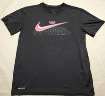 ナイキ(NIKE)Tシャツ 半袖 メンズ シーズナル グラフィック 機能Tシャツ DA0639-010　Mサイズ_画像1