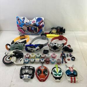 (26263)〓【1円～】仮面ライダー おもちゃ・変身ベルトまとめ 【仮面ライダービルド/仮面ライダードライブ/仮面ライダーゴースト】 中古品の画像1