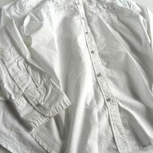 ザラZARA カットワークコットン刺繍長袖シャツ 白 Sの画像5