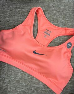 タグ付　NIKE スポーツブラ　Mサイズ