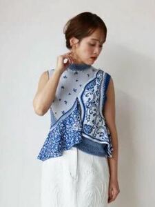 mame Asymmetric Pattern Knitted Top 2