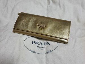  ◆ PRADA プラダ◆ロゴ付き ゴールド レザー 長財布