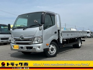 トヨエース 平ボディー ワイド超ロング 積載3.5t カスタムグレード 6MT 磁気サス運転席