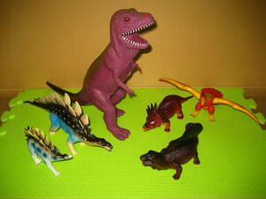 恐竜 フィギュア 　 ティラノサウルス　おもちゃ　その他